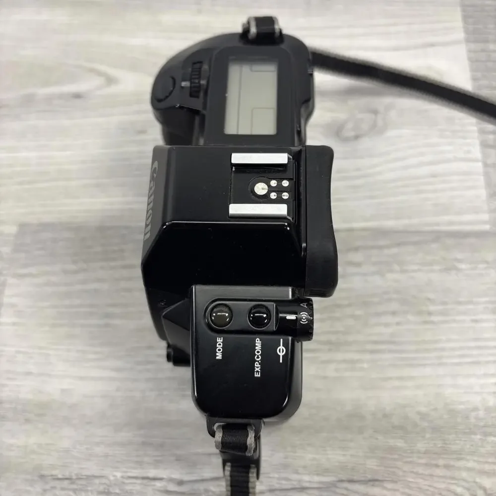 Canon EOS 650 35mm Camera Body (For Parts or Repair)
